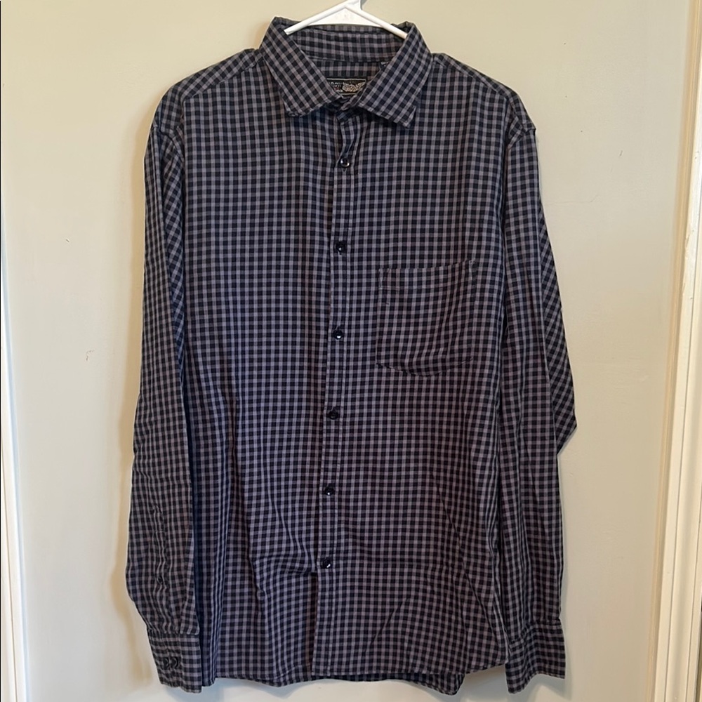 Arrow Black Casual Button Down Shirt. Size XL.
